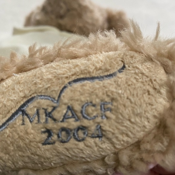 Mary Kay Ash Charitable Foundation 17" "Mumphrey" Bear Collectable Teddy Bear - Picture 8 of 10